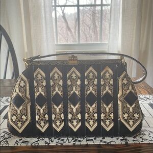 Source Unknown Vintage Black and Gold Ornate Clutch